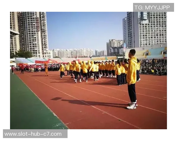 宜昌青鸟足球队奋勇争先展现青春风采助力地方体育发展与社区团结 宜昌青鸟足球队奋勇争先展现青春风采助力地方体育发展与社区团结