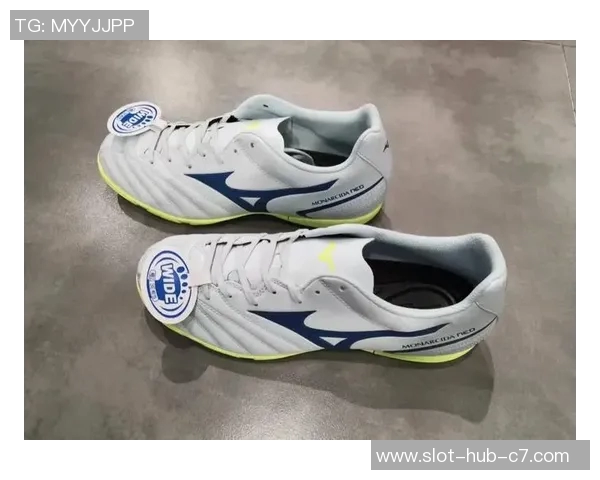 探索美津浓最新足球鞋的科技与设计革新，助力球场表现提升