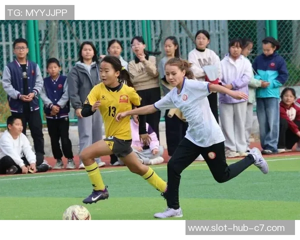 提升足球技能的关键在于重心训练的重要性与方法探讨